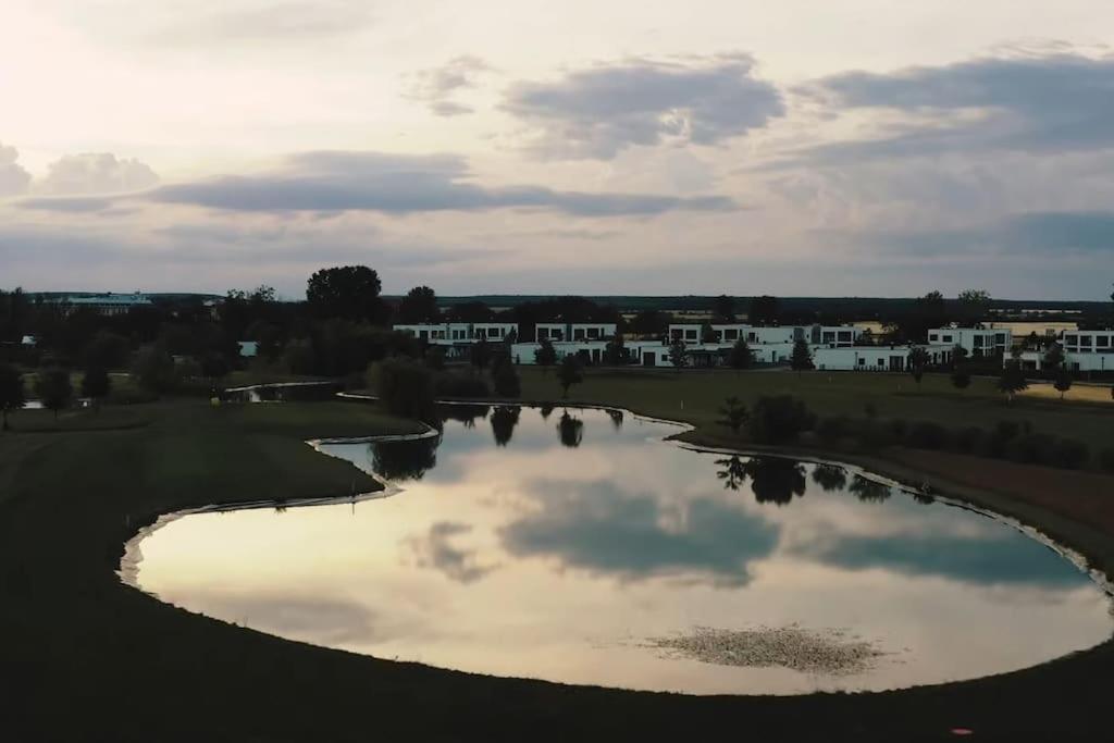 Luxus Appartement Am Golfplatz Und Therme Lutzmannsburg Zsira Ngoại thất bức ảnh