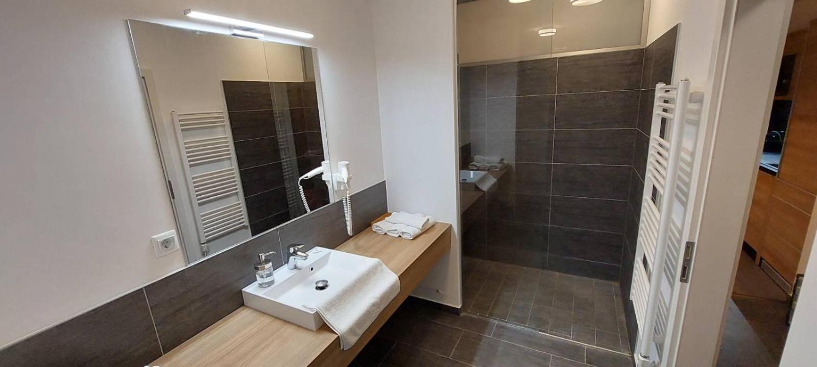 Luxus Appartement Am Golfplatz Und Therme Lutzmannsburg Zsira Ngoại thất bức ảnh
